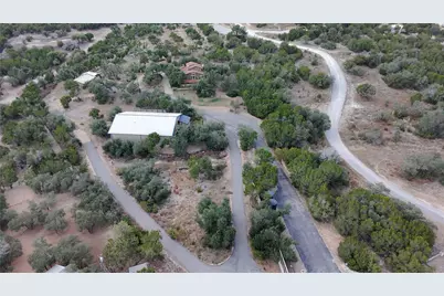 21201 Kathy Lane, Spicewood, TX 78669 - Photo 31