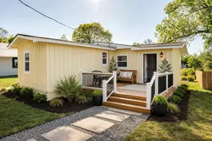 318 S Ave C, Elgin, TX 78621 - Photo 19