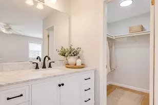 318 S Ave C, Elgin, TX 78621 - Photo 7