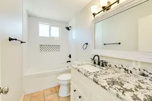 318 S Ave C, Elgin, TX 78621 - Photo 15