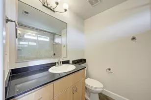 807 E 14th St, Austin, TX 78702 - Photo 21