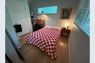 2206 E 9th Street #B, Austin, TX 78702 - Photo 9