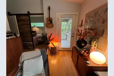 2206 E 9th Street #B, Austin, TX 78702 - Photo 7