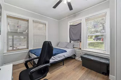 201 W 31st Street #B, Austin, TX 78705 - Photo 21