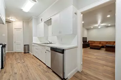 201 W 31st Street #B, Austin, TX 78705 - Photo 15