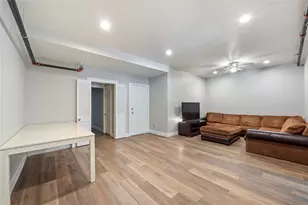 201 W 31st St, Austin, TX 78705 - Photo 5
