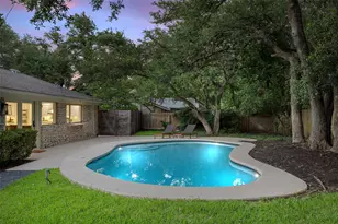 8805 Point W Dr, Austin, TX 78759 - Photo 35