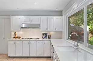 8805 Point W Dr, Austin, TX 78759 - Photo 13
