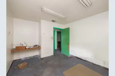 8212 Georgian Drive, Austin, TX 78753 - Photo 19