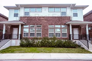 605 W South St, Leander, TX 78641 - Photo 3