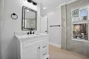 1205 E 9th St, Austin, TX 78702 - Photo 19