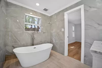 1205 E 9th Street, Austin, TX 78702 - Photo 15