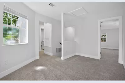 1205 E 9th Street, Austin, TX 78702 - Photo 11