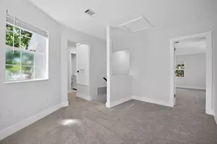 1205 E 9th St, Austin, TX 78702 - Photo 11