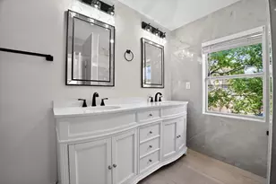 1205 E 9th St, Austin, TX 78702 - Photo 17