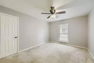 10705 Pinehurst Dr, Austin, TX 78747 - Photo 19