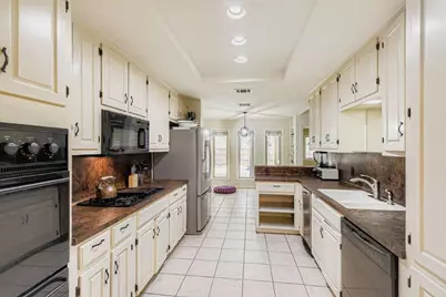 10705 Pinehurst Drive, Austin, TX 78747 - Photo 11