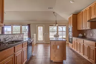 104 S Buckboard, Liberty Hill, TX 78642 - Photo 9