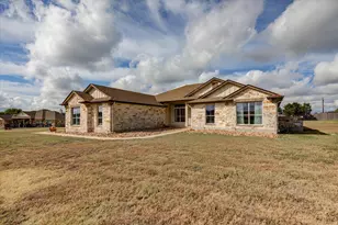104 S Buckboard, Liberty Hill, TX 78642 - Photo 3
