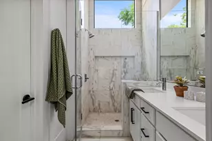 939 E 52nd St, Austin, TX 78751 - Photo 13