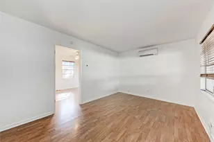1805 Mohle Dr, Austin, TX 78703 - Photo 3