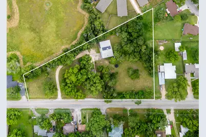 1320 W San Antonio Street, Lockhart, TX 78644 - Photo 5