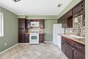 105 Norwood Dr, Georgetown, TX 78628 - Photo 9