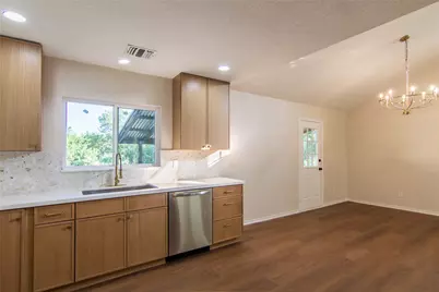 1635 Lakeview Drive, Canyon Lake, TX 78133 - Photo 9