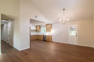 1635 Lakeview Dr, Canyon Lake, TX 78133 - Photo 11