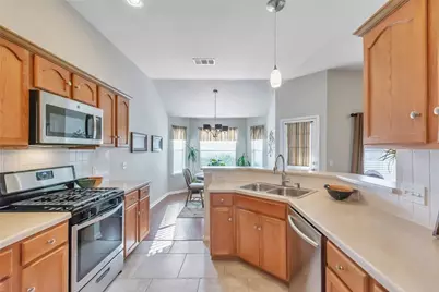 310 Stewart Drive, Hutto, TX 78634 - Photo 7