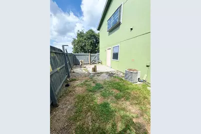 801 Bracewood Circle #B, San Marcos, TX 78666 - Photo 9