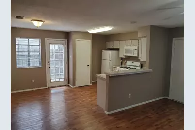 801 Bracewood Circle #B, San Marcos, TX 78666 - Photo 3