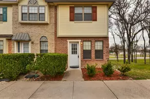 202 S College St, Georgetown, TX 78626 - Photo 5