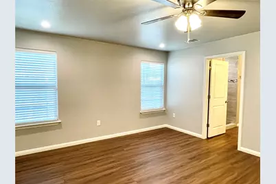 450 S Leon Street, Giddings, TX 78942 - Photo 13