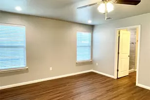 450 S Leon St, Giddings, TX 78942 - Photo 13