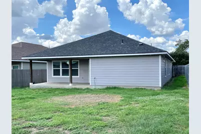 450 S Leon Street, Giddings, TX 78942 - Photo 23