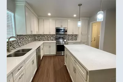 450 S Leon Street, Giddings, TX 78942 - Photo 5