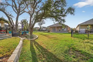 116 Bristol Cv, Georgetown, TX 78633 - Photo 3