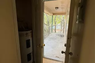 2907 Whisper Oaks Ln, Georgetown, TX 78628 - Photo 13