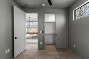 2804 E 22nd St, Austin, TX 78722 - Photo 19