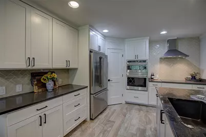 205 E Esparada Drive, Georgetown, TX 78628 - Photo 15