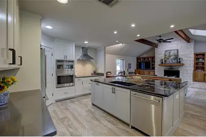 205 E Esparada Drive, Georgetown, TX 78628 - Photo 17