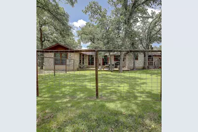 205 E Esparada Drive, Georgetown, TX 78628 - Photo 33