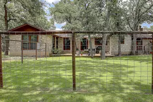 205 E Esparada Dr, Georgetown, TX 78628 - Photo 31