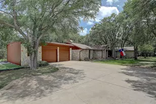 205 E Esparada Dr, Georgetown, TX 78628 - Photo 7