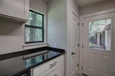 205 E Esparada Drive, Georgetown, TX 78628 - Photo 19
