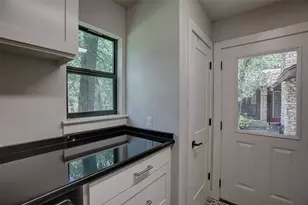 205 E Esparada Dr, Georgetown, TX 78628 - Photo 19