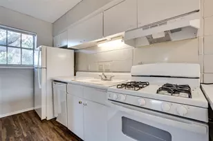 311 E 31st St, Austin, TX 78705 - Photo 13