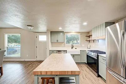 4708 Adelphi Lane, Austin, TX 78727 - Photo 11