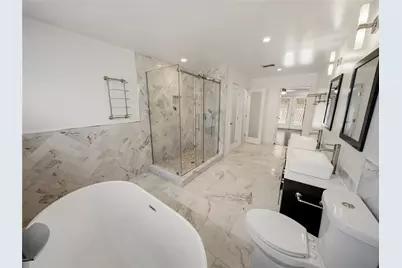 1715 Hillcrest Lane, Austin, TX 78721 - Photo 15